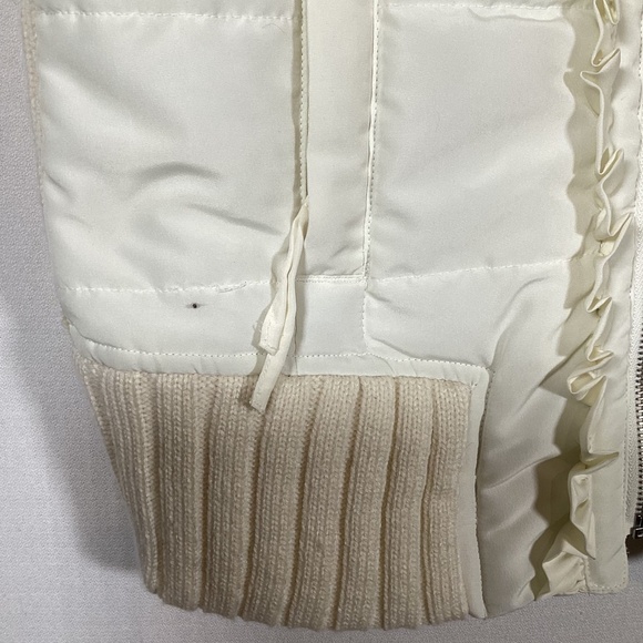 IN STUDIO Ruffled Vest Womens Medium - Picture 3 of 5